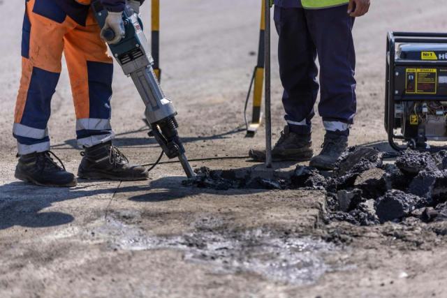Démolition béton : techniques et outils pour casser une dalle en sécurité Démolition béton : techniques et outils pour casser une dalle en sécurité