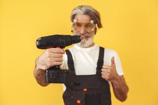Quelle batterie burineur choisir, 18V ou 36V ?
