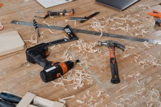 Burineur Makita filaire ou sans fil selon le chantier